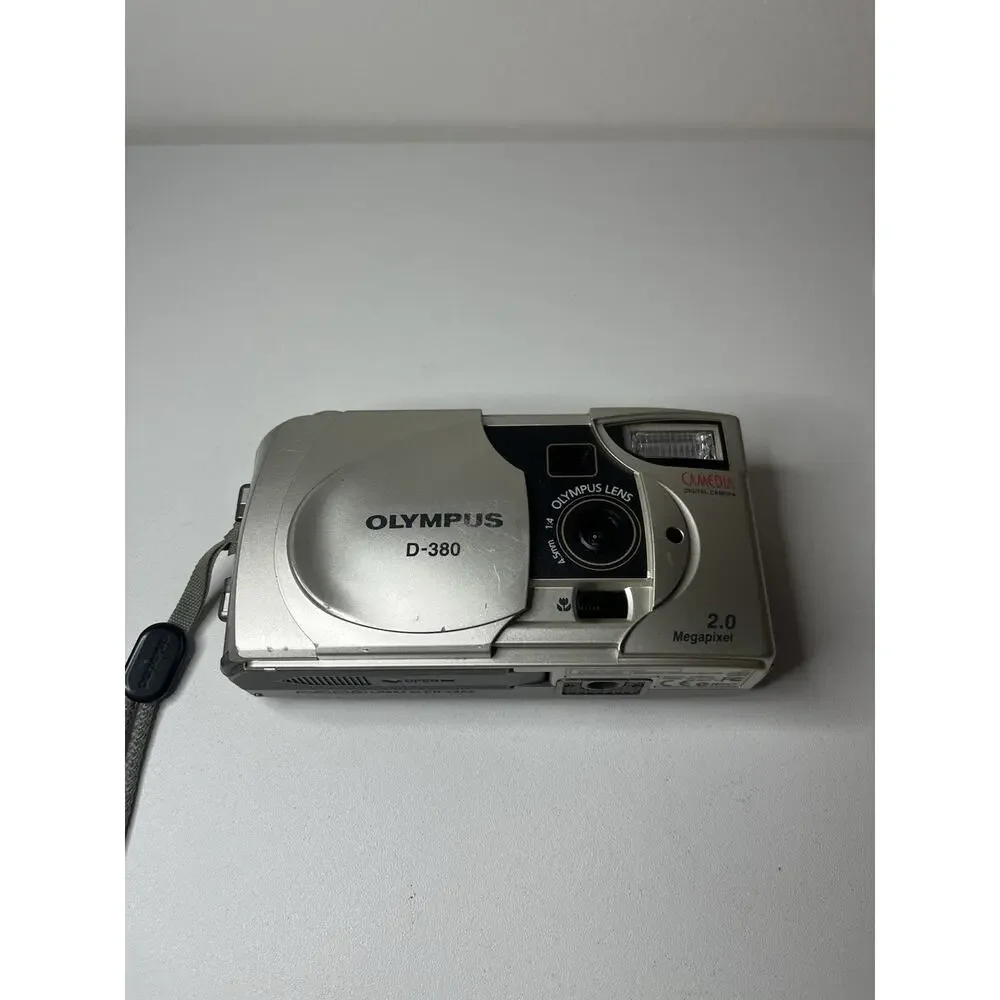 Vintage Olympus Camedia D-380 2.0MP Digital Camera 2002 Y2K Retro W Case Charger